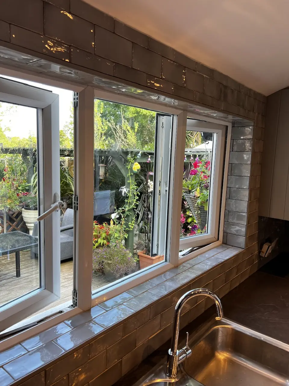 Finished kitchen window and splashback